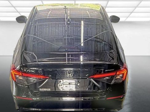 Used 2023 Honda Civic Sport image 2
