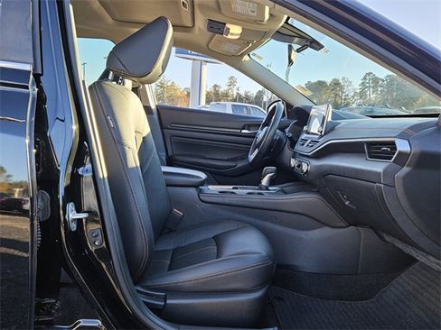 Used 2021 Nissan Altima 2.5 SR w/ SR Premium Package image 15