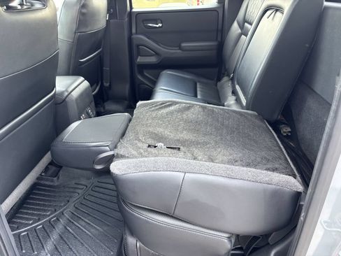Used 2022 Nissan Frontier PRO-4X AWD/4WD image 23