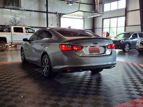 Used 2025 Chevrolet Malibu RS FWD image 4
