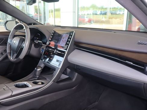 Used 2021 Toyota Avalon Limited w/ Advanced Safety Package FWD image 41