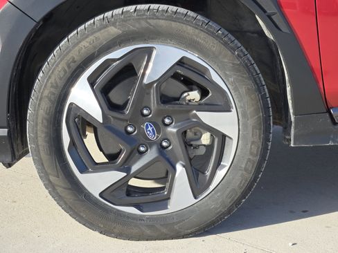 Used 2024 Subaru Crosstrek 2.5i Limited w/ Crosstrek Mirror Package image 12