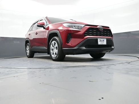 Certified 2020 Toyota RAV4 LE w/ All Weather Liner Package image 27