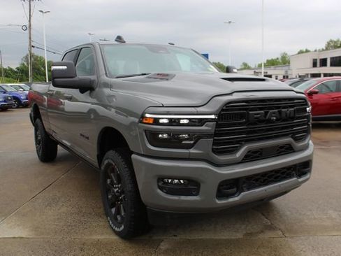 New 2026 RAM 2500 Laramie AWD/4WD image 6
