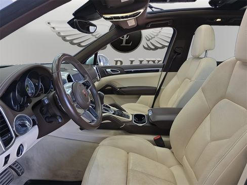 Used 2017 Porsche Cayenne S Platinum w/ Premium Package Plus (Pjy) image 9