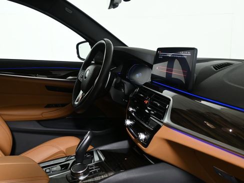 Certified 2023 BMW 530i xDrive w/ Premium Package image 35