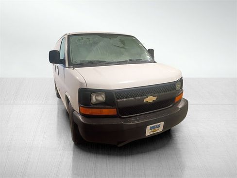 Used 2013 Chevrolet Express 1500 image 3