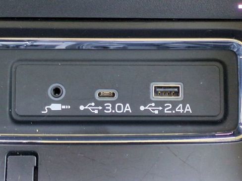 Used 2023 Subaru Ascent Limited w/ Technology Package image 28