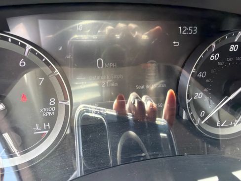 Used 2021 Toyota Highlander XLE FWD image 10