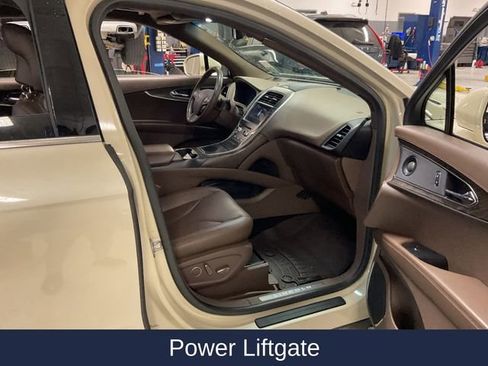 Used 2018 Lincoln MKX Reserve w/ Driver Assistance Package AWD/4WD image 15