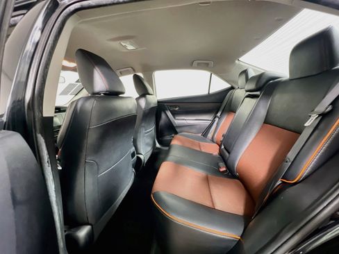 Used 2018 Toyota Corolla SE FWD image 29