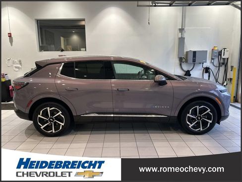 Used 2024 Chevrolet Equinox EV LT w/ LPO, All-Weather Mat Package AWD/4WD image 2