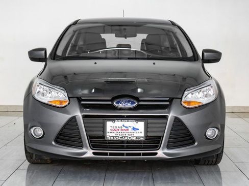Used 2012 Ford Focus SE image 3