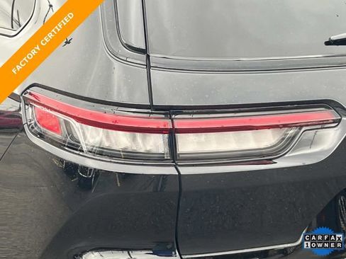 Certified 2024 Jeep Grand Cherokee L Limited w/ Luxury Tech Group II image 11