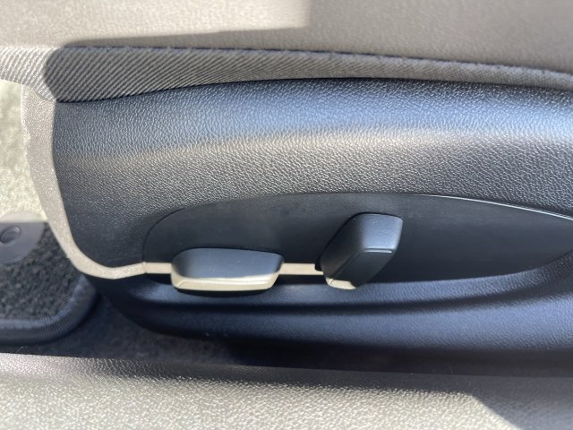 Used 2017 Chevrolet Camaro LT RWD image 12