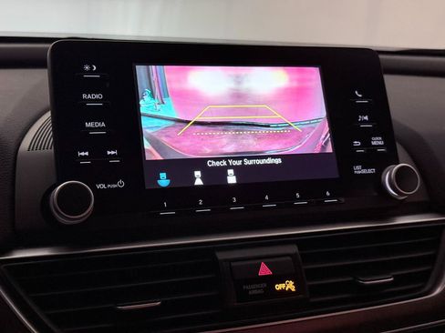 Used 2020 Honda Accord LX image 32