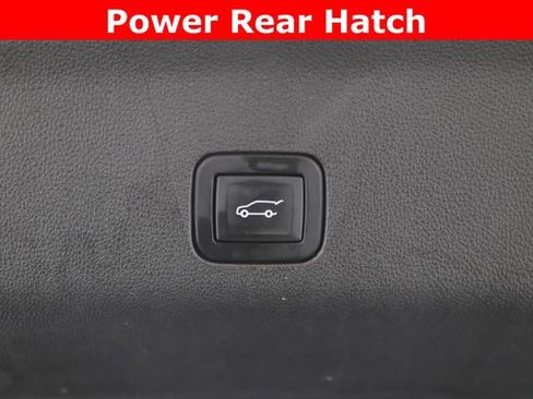 Used 2023 GMC Yukon SLT w/ SLT Premium Package image 32