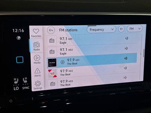 Used 2024 Volkswagen Atlas SE image 21