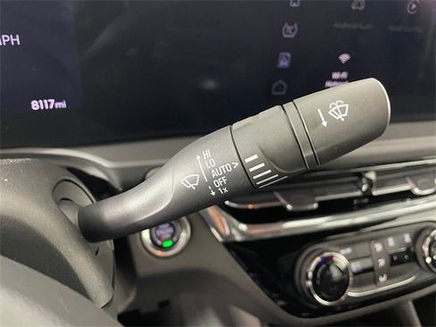 Certified 2025 Buick Envista Sport Touring w/ Convenience II Package image 11