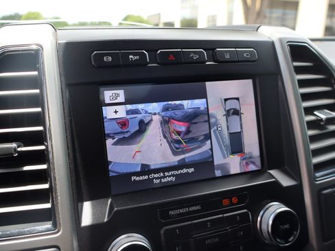 Used 2019 Ford F350 Platinum w/ Platinum Ultimate Package AWD/4WD image 22