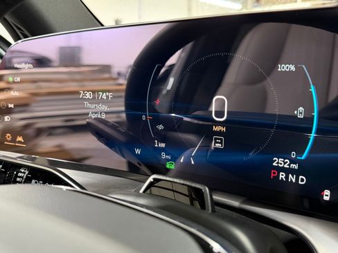 New 2026 Cadillac Vistiq Sport AWD/4WD image 25
