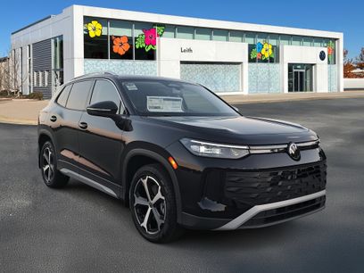 New 2025 Volkswagen Tiguan SE