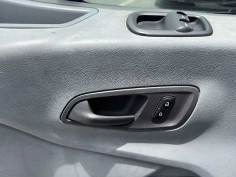 Used 2018 Ford Transit 250 148 Low Roof RWD image 9