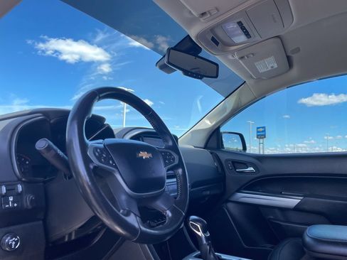 Used 2022 Chevrolet Colorado ZR2 AWD/4WD image 9
