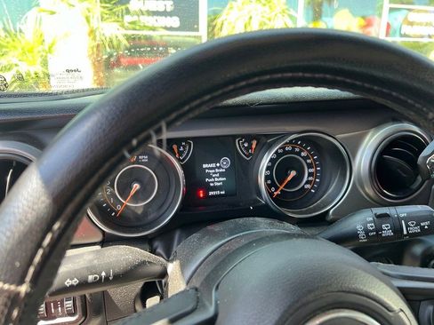 Used 2022 Jeep Wrangler Unlimited Sport AWD/4WD image 7