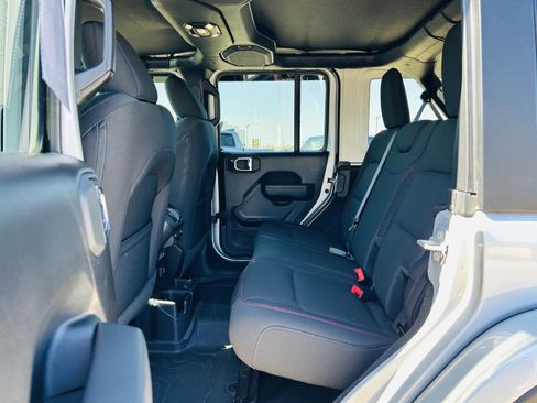 Used 2023 Jeep Wrangler Unlimited Rubicon w/ Cold Weather Group image 23