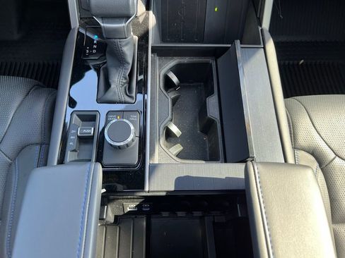 Used 2024 Toyota Tundra Platinum image 12