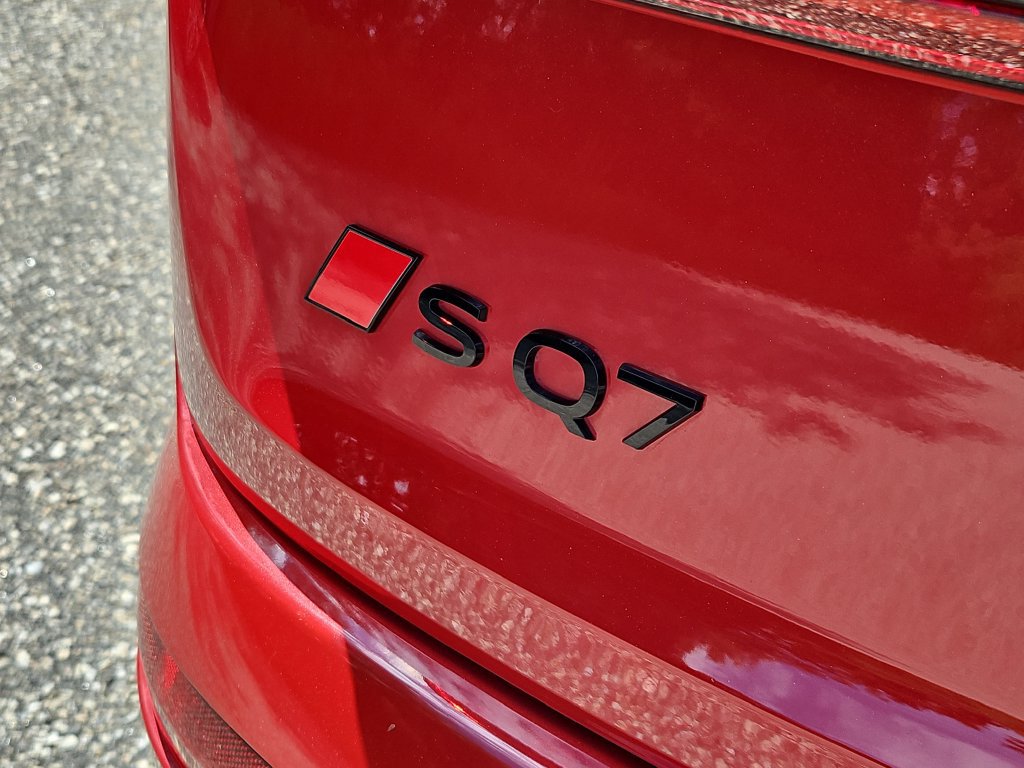 Certified 2025 Audi SQ7 Prestige w/ Prestige Package AWD/4WD image 12