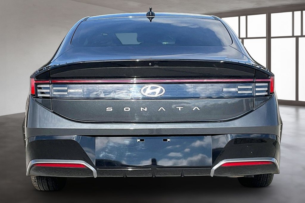 Used 2026 Hyundai Sonata SEL FWD image 5