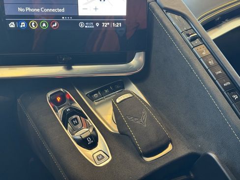 Used 2023 Chevrolet Corvette Stingray Premium Conv w/ Z51 Performance Package image 28