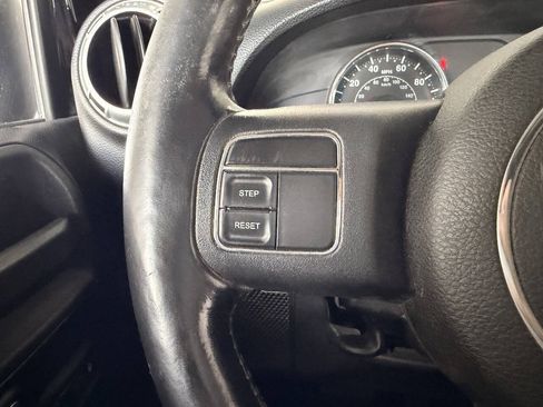 Used 2013 Jeep Wrangler Rubicon w/ PWR Convenience Group AWD/4WD image 21