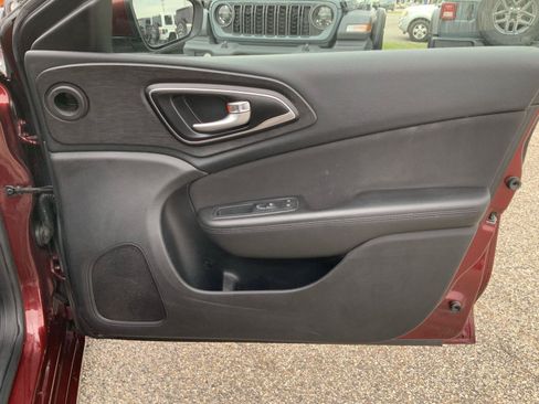 Used 2016 Chrysler 200 Limited w/ Anniversary Edition FWD image 46