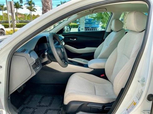 Certified 2023 Honda Accord LX image 8