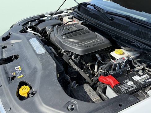 Used 2024 Jeep Wagoneer Series II w/ Flexible Seating Group image 15