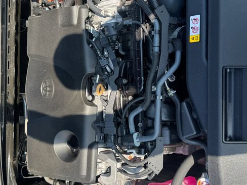 Used 2025 Toyota Camry SE FWD image 26