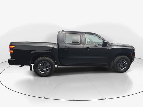 Used 2025 Nissan Frontier SV RWD image 12