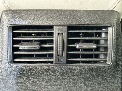 Used 2025 Mitsubishi Outlander SE FWD image 26
