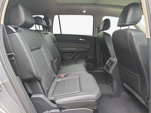 Used 2023 Volkswagen Atlas SE w/ Panoramic Sunroof Package FWD image 36