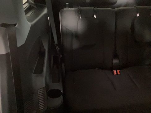 Used 2023 Ford Explorer XLT image 11