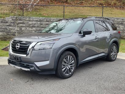 Used 2022 Nissan Pathfinder SL w/ SL Premium Package