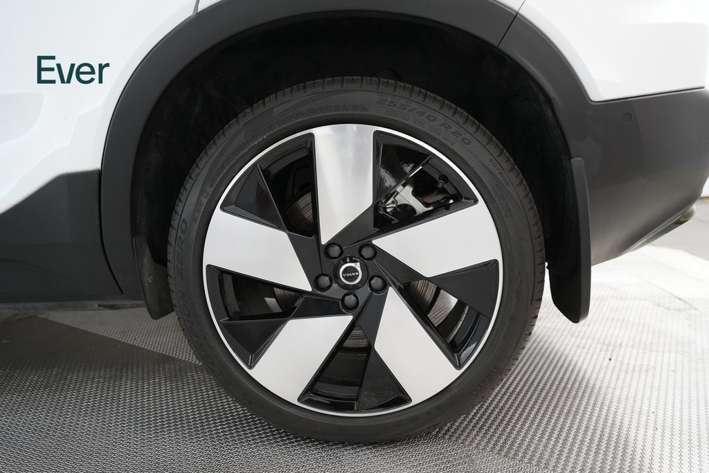 Used 2023 Volvo C40 P8 Recharge Ultimate AWD/4WD image 21