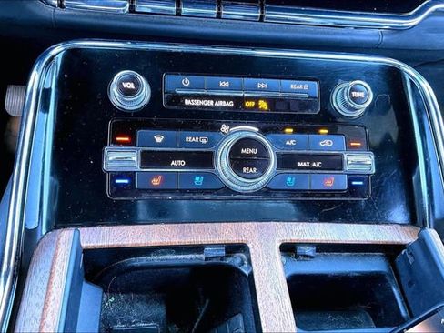 Used 2022 Lincoln Navigator Black Label image 32