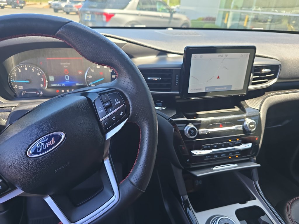 Used 2023 Ford Explorer ST-Line w/ Class IV Trailer Tow Package AWD/4WD image 12