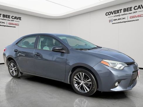 Used 2016 Toyota Corolla LE image 1