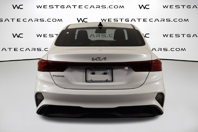 Used 2023 Kia Forte LXS FWD image 4
