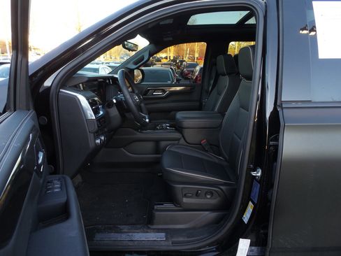 Used 2025 GMC Yukon Elevation image 29